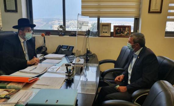 שני דיינים סרוגים חדשים בבית הדין לגיור