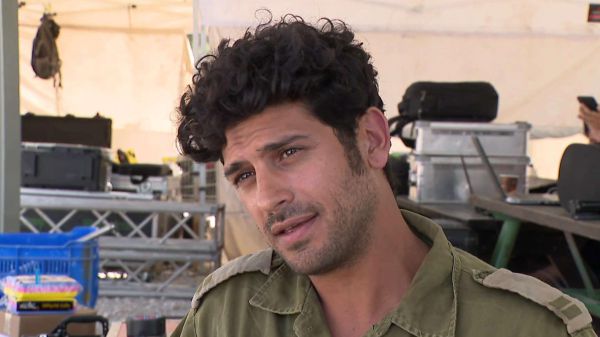 "התפרק לי הלב לחתיכות": מה שבר את אביב אלוש?