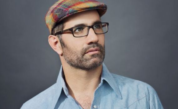 "לא קרה לי בעבר": יוני גנוט בסינגל חדש ויוצא דופן