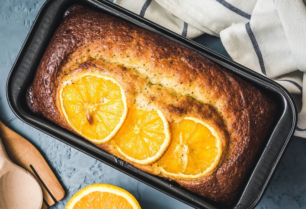 הפינוק המושלם לשבת גשומה: מתכון לעוגת תפוזים