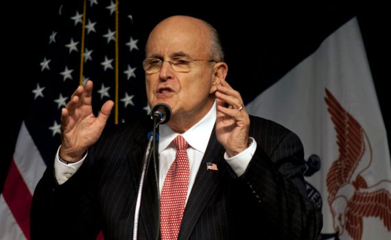 דיווח: עורך דינו של טראמפ ביקש לקבל חנינה מוקדמת