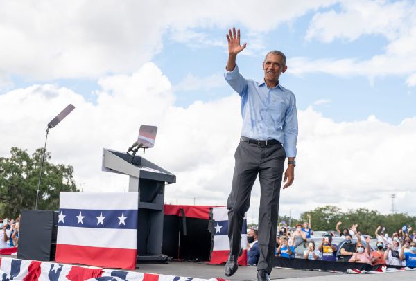 אובמה לצד ביידן בעצרת: "לטראמפ אכפת רק מעצמו"