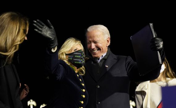 האלקטורים מצביעים כעת: ביידן בדרך לניצחון רשמי