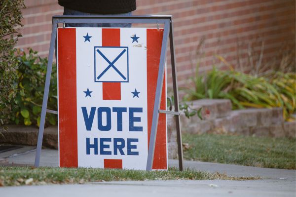 איומים בארה"ב: "הישארו בבית, אל תצאו להצביע"