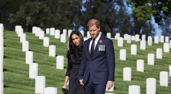 פיוס בבית המלוכה: מייגן וקייט מתאמות בגדים