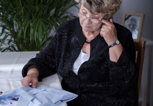 עוזרים לאלמנה: "שכל אחד יחשוב שזו אמא שלו"