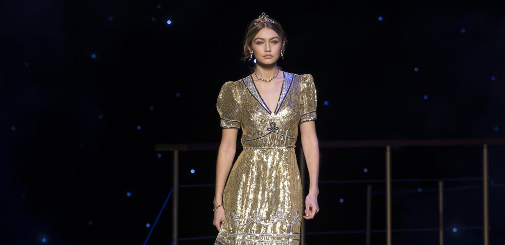 ג'יג'י חדיד מצטרפת למועדון האמהות העייפות