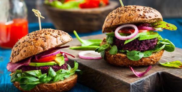 טעים להכיר: 5 מתכונים טבעוניים ששווה לנסות