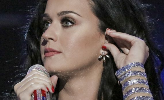 קו אופנה אנטי מפלגתי מסעיר את הרשת