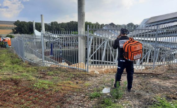 8 פצועים בקריסת גג סולארי בבית הספר כפר כדורי