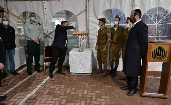 השר ביטון ללוחמים החרדים: "אתם כד השמן"