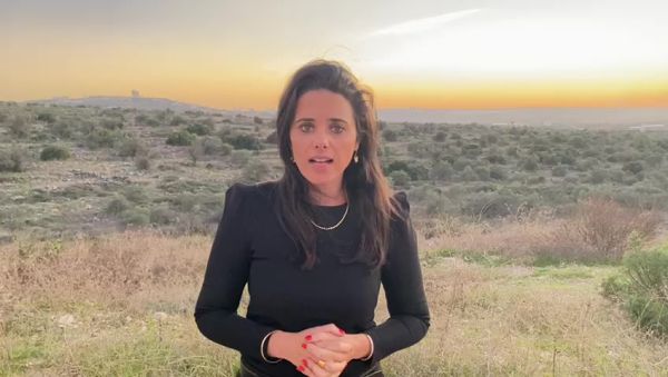 שקד: "אולי יקרה נס חנוכה ונתניהו יעמוד בהבטחתו"