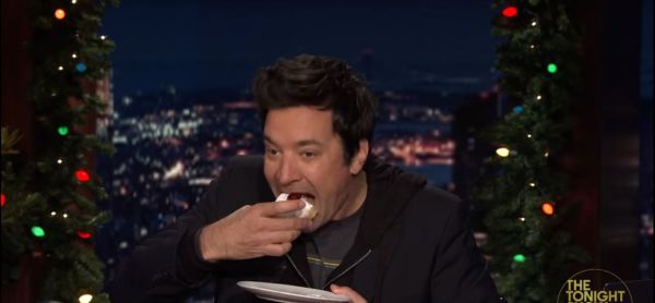 ענק: ג'ימי פאלון טועם לראשונה סופגניה וגפילטע פיש