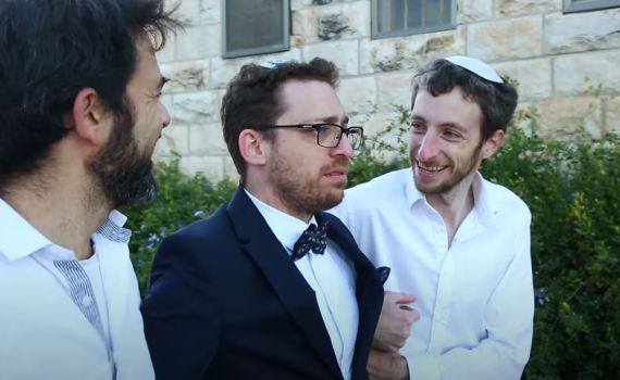 "אח שלי מתחסן": אנדרדוס בלהיט חדש ומשעשע. צפו