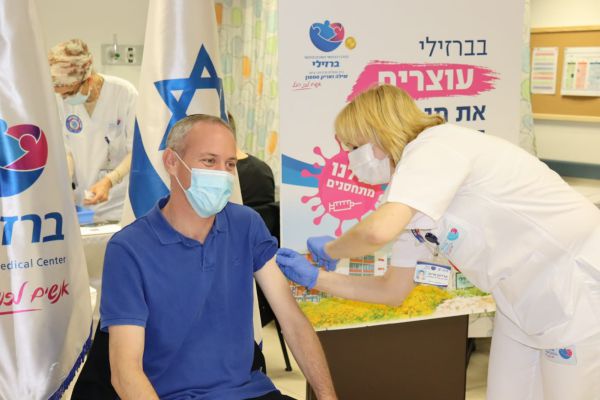 נתונים מצוינים ליום הראשון למבצע החיסון לקורונה