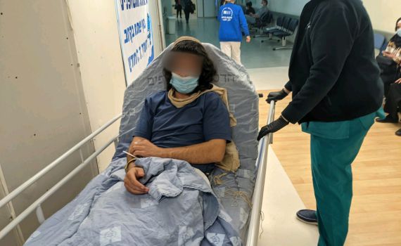 פצועי התאונה: "המשטרה נגחה ברכב שהתהפך"