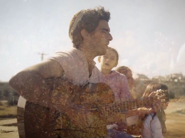 מדהים: שיר גשם של קיפניס בביצוע רב דורי • צפו: