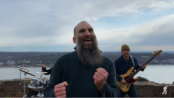 מדליק: שירי חנוכה בגרסת סטיבי וונדר. צפו