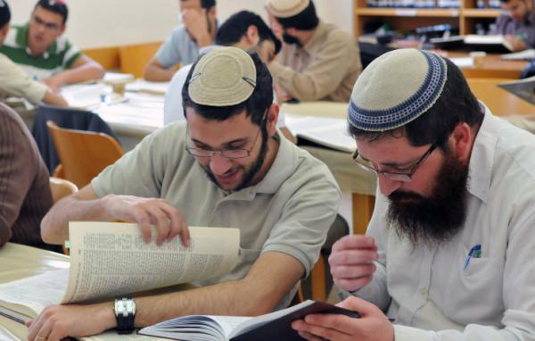 מהי הדרך הנכונה ללמוד תורה? צפו