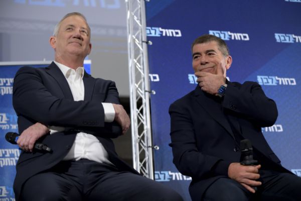 סופה של כחול לבן: אשכנזי וגנץ שוקלים לפרוש מהפוליטיקה