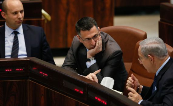 סקר: נתניהו צולל; סער נוסק; וכמה שווה עפר שלח?