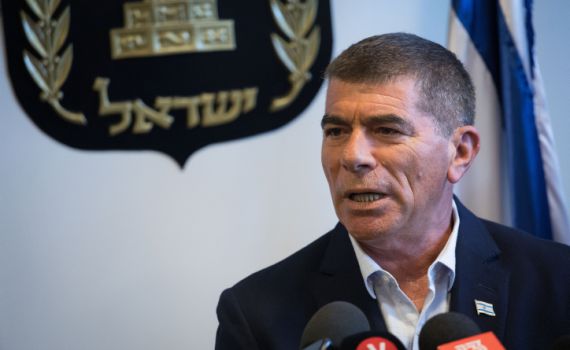 גבי אשכנזי הודיע לגנץ: עוזב את כחול לבן