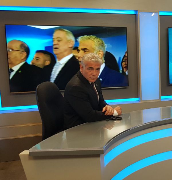 לפיד: "מקווה שיהיו עוד מועמדים דתיים ביש עתיד"