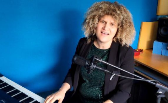 סופ"ש עם שיר: אודהליה ברלין עושה עידן רייכל. צפו