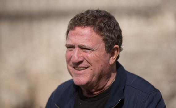 יהורם גאון שוקל להתמודד לנשיאות המדינה