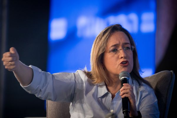 מכתב לקראת תביעה:"ניסיון לפגוע בעקיפין בנתניהו"