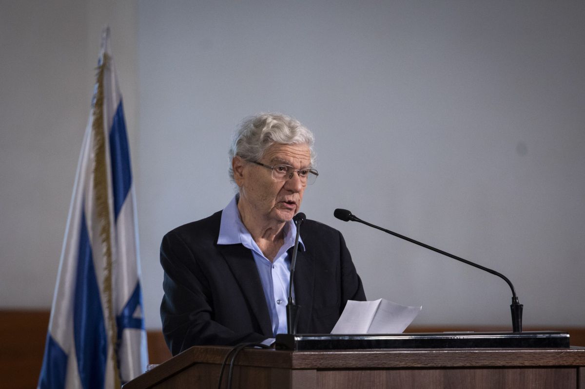 למה אהרון ברק פסק "נגדנו"? / תגובה