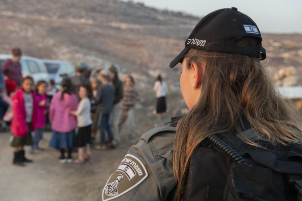 שוטר הורשע בהטרדה מינית והתנכלות לשוטרת