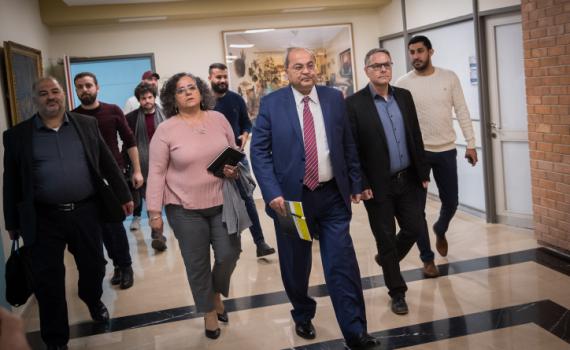 לוחצים על רע"מ לתמוך בפיזור הכנסת