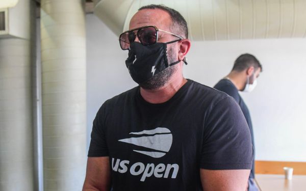 הקומיקאי נאור ציון הורשע בתקיפת אדם