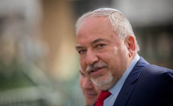 ליברמן קורא לסער, בנט ולפיד לרוץ יחד ברשימה