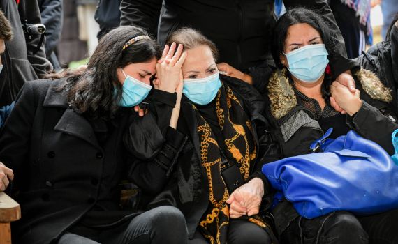 "חייבים לך תודה ענקית": עשרות נפרדו מיעקב אגמון