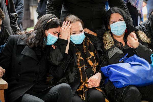 "חייבים לך תודה ענקית": עשרות נפרדו מיעקב אגמון