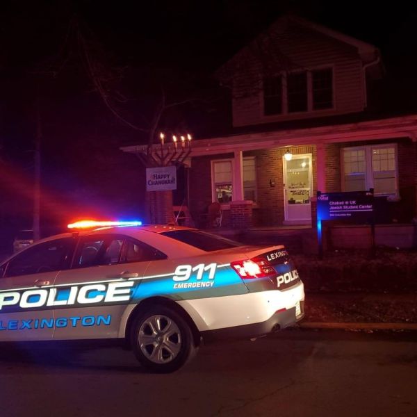 אנטישמיות בארה"ב: אדם הותקף במהלך הדלקת נרות