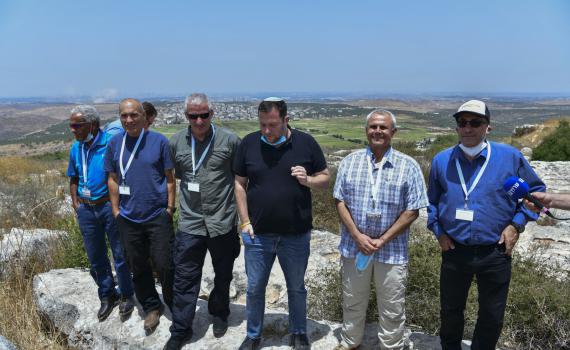 האלופים במיל' לבני גנץ: חזור בך או התפטר