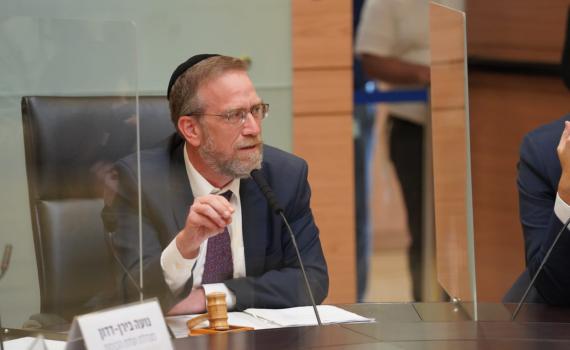 פינדרוס לבנט: הסכם כניעה ללא תנאי על חשבון היהדות