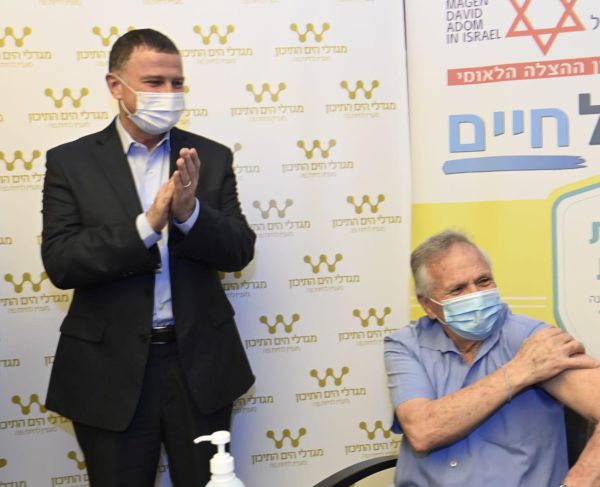 שר הבריאות אדלשטיין: "אין מנוס מסגר"