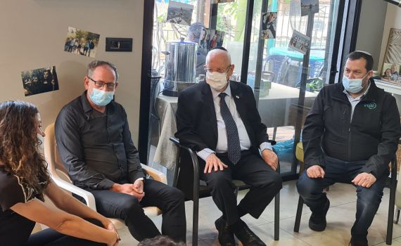 הנשיא בבית משפחת הורגן: "העם בישראל מתפעל מכם"