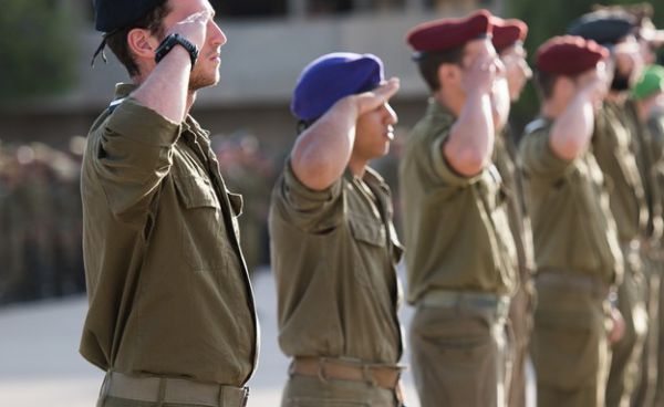 מעל 100 קצינים במכתב לנתניהו וגנץ: תקנו את העוול