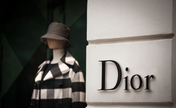 בית האופנה דיור משיקים קולקציה חדשה ואופטימית