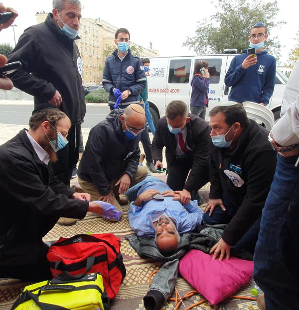 שובת הרעב איתי זר התמוטט ופונה לבית החולים