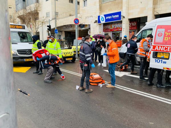 בת 60 נפגעה מרכב הסעות בירושלים – מצבה קשה