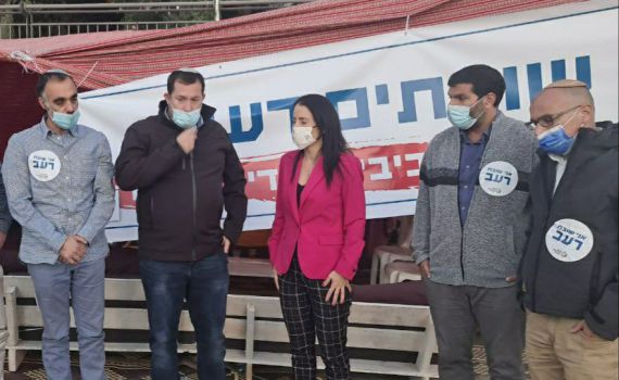 לחץ גם מ'כחול לבן': להסדיר את ההתיישבות הצעירה
