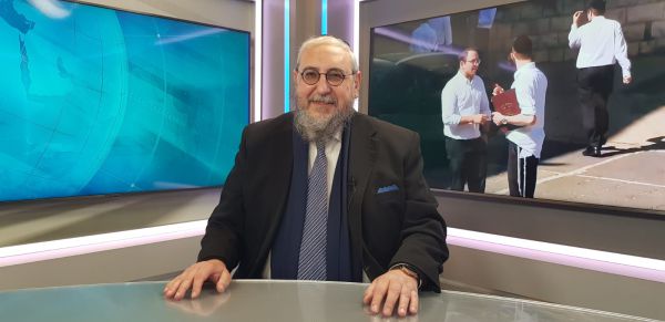 לא מחכה: חגית משה נפגשה עם הרב חיים אמסלם