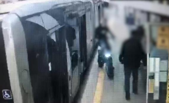 כתב אישום מזעזע: דחף בן 70 לגלגלי המטרונית