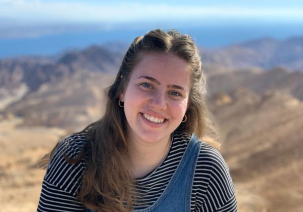 תלמידת אולפנת צפירה זכתה באות שר החינוך